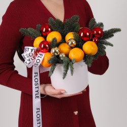 novogodnyaya korobka s mandarinami 4